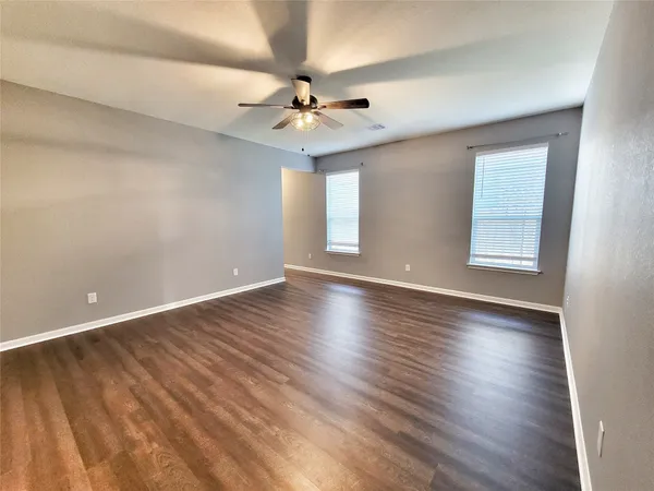 $2,695 | 1618 Cintola Lane, League City, TX 77573