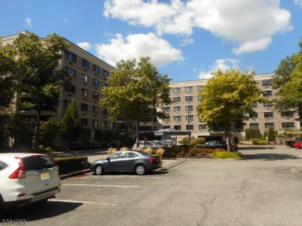 $356,250 | 609 So Orange Avenue, Unit 5Q, South Orange, NJ 07079