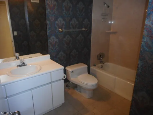 $356,250 | 609 So Orange Avenue, Unit 5Q, South Orange, NJ 07079