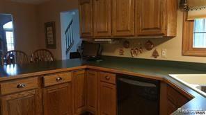 958 Ridge Court Brighton, MI 48116 - Photo 7 of 23 Kitchen