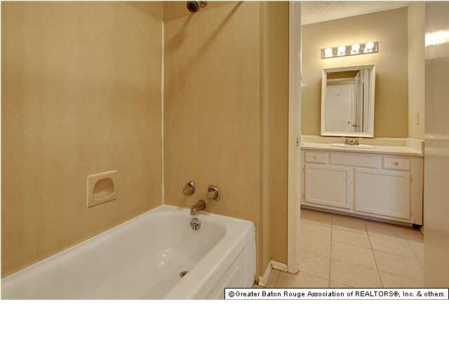 5122 Blair Lane, Unit A Baton Rouge, LA 70809 - Photo 5 of 6