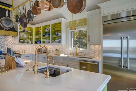 $2,799,000 | 2471 Village Oak, Canyon Lake, TX 78133