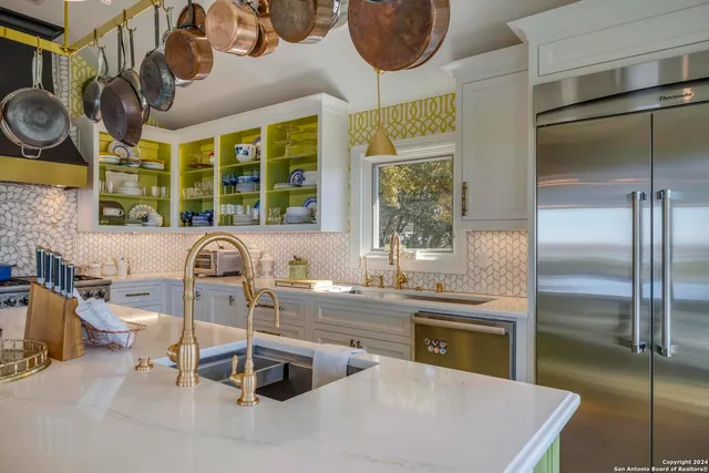 $2,799,000 | 2471 Village Oak, Canyon Lake, TX 78133