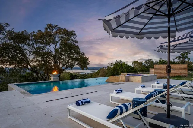 $2,799,000 | 2471 Village Oak, Canyon Lake, TX 78133