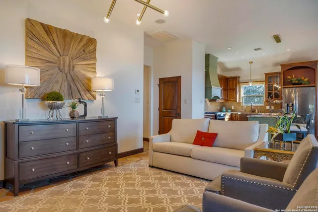 $2,799,000 | 2471 Village Oak, Canyon Lake, TX 78133