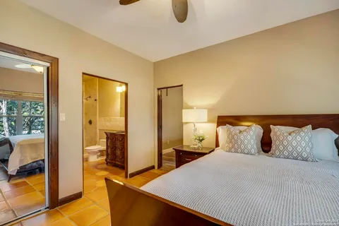 $2,799,000 | 2471 Village Oak, Canyon Lake, TX 78133