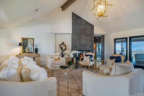 $2,799,000 | 2471 Village Oak, Canyon Lake, TX 78133