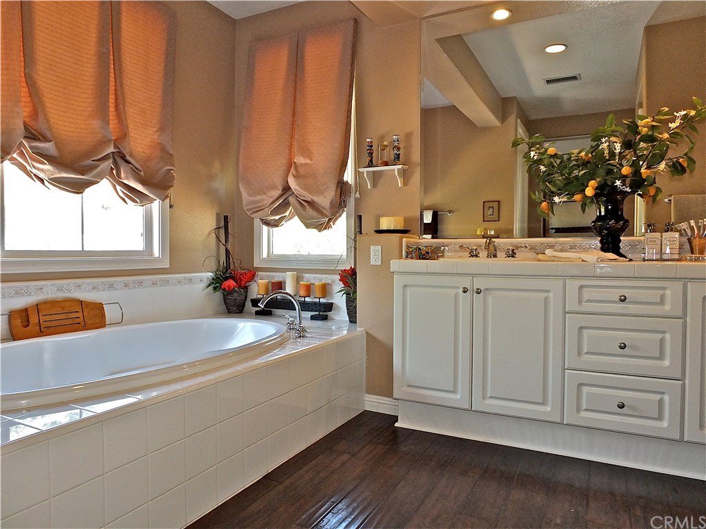 5501 Windward Avenue Long Beach, CA 90814 - Photo 27 of 36