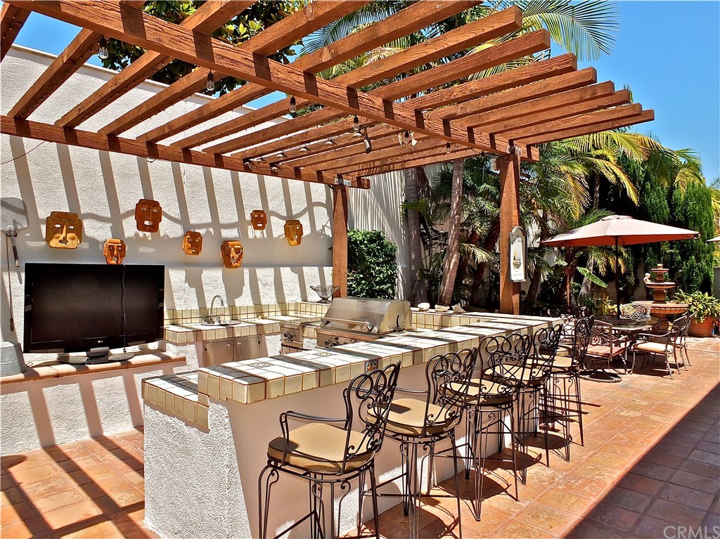 5501 Windward Avenue Long Beach, CA 90814 - Photo 4 of 36