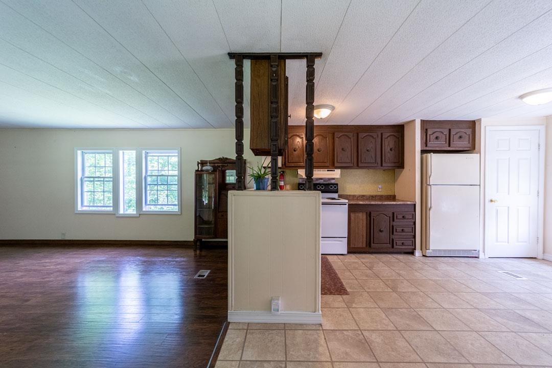 368 N Road Danbury, NH 03230 - Photo 4 of 15