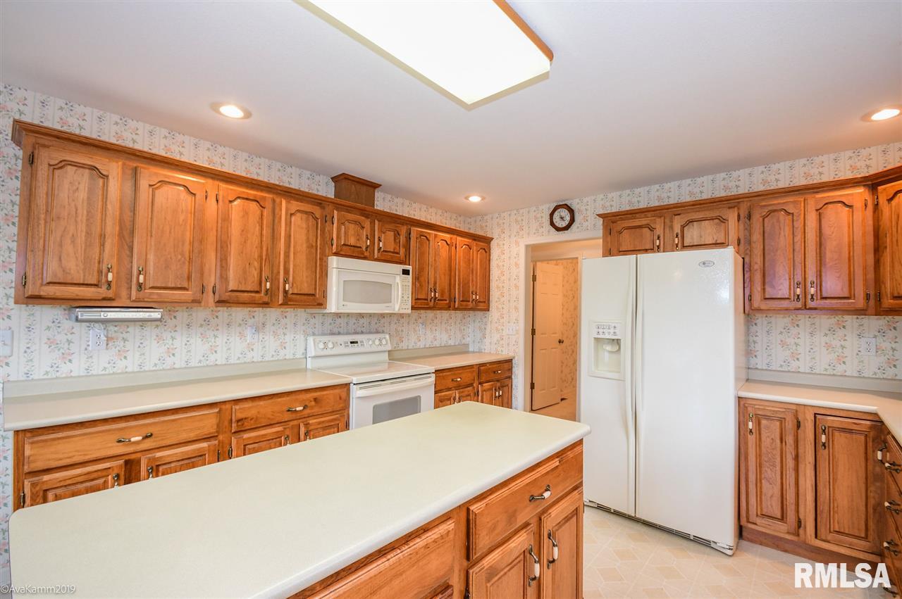 7416 North Radnor Road Peoria, IL 61614 - Photo 14 of 31 Gallery Image 14