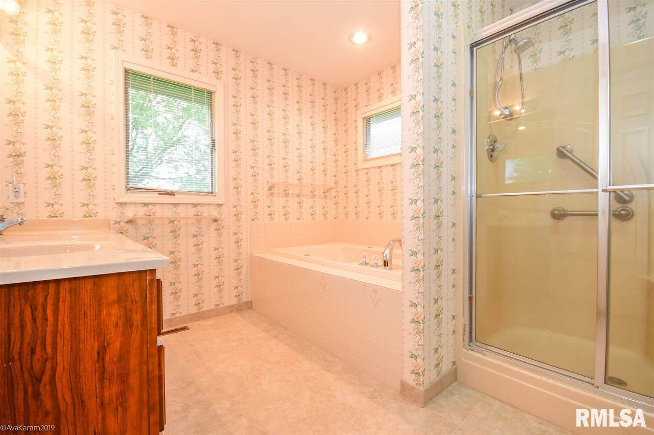 7416 North Radnor Road Peoria, IL 61614 - Photo 22 of 31 Gallery Image 22