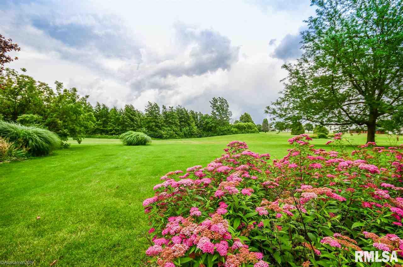 7416 North Radnor Road Peoria, IL 61614 - Photo 5 of 31 Gallery Image 5