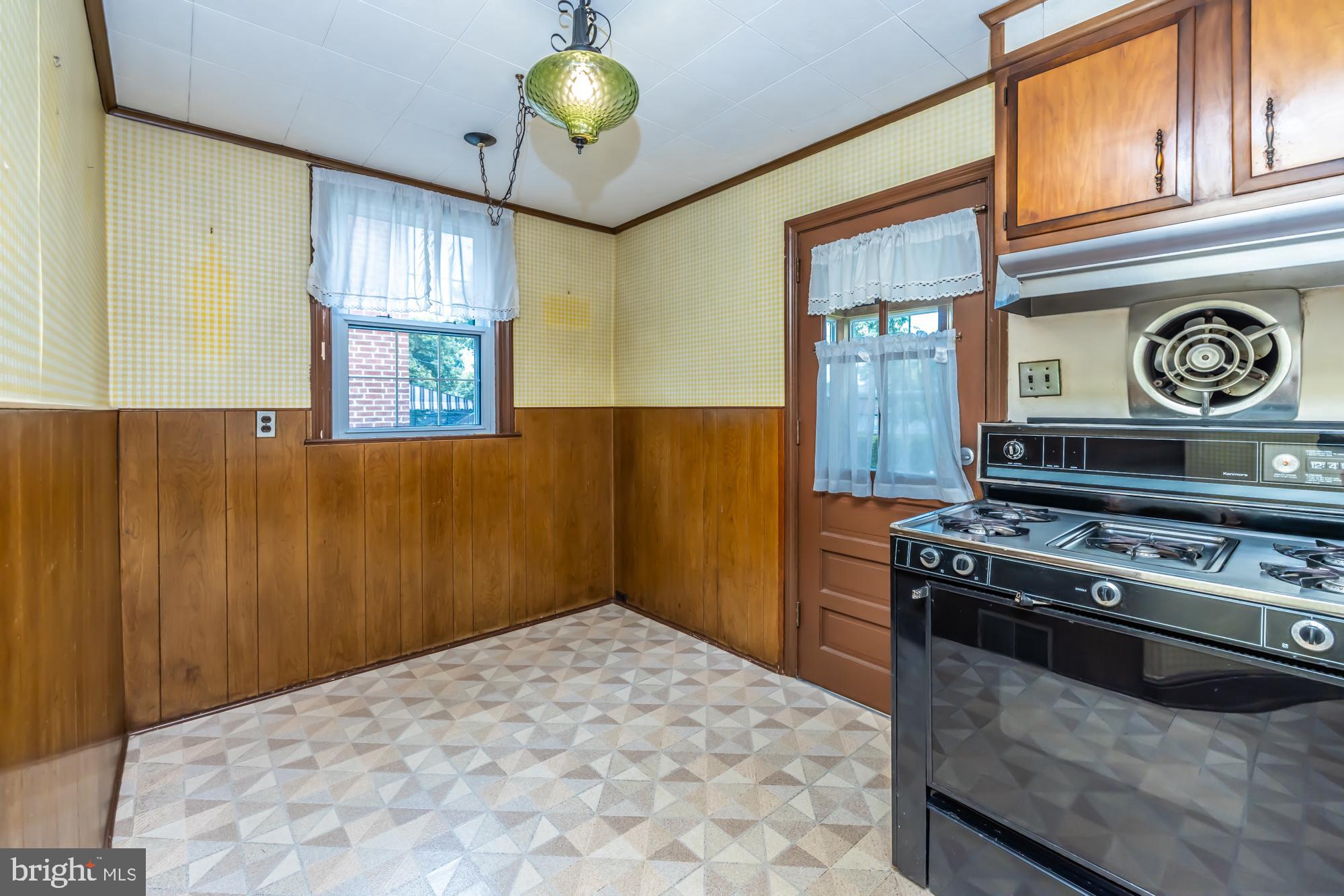156 Flintlock Road Drexel Hill, PA 19026 - Photo 11 of 37 Gallery Image 11