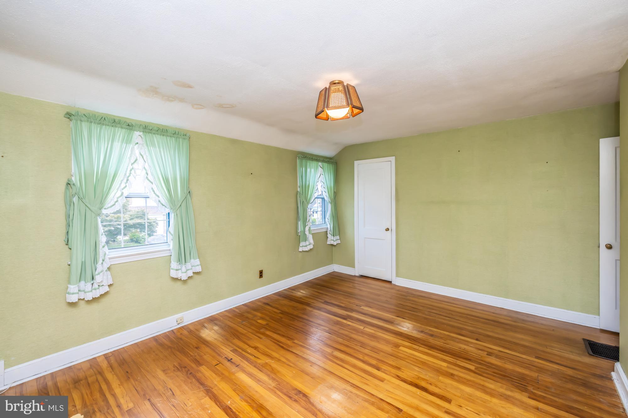 156 Flintlock Road Drexel Hill, PA 19026 - Photo 20 of 37 Gallery Image 20