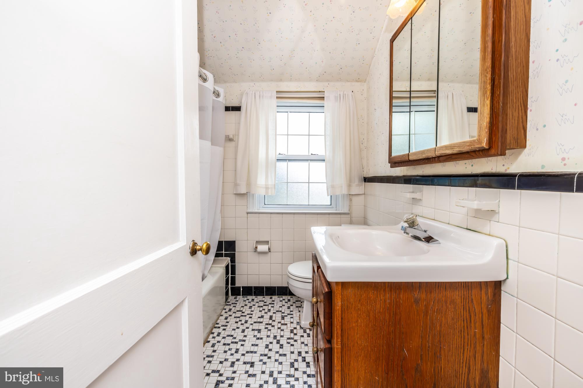 156 Flintlock Road Drexel Hill, PA 19026 - Photo 25 of 37 Gallery Image 25
