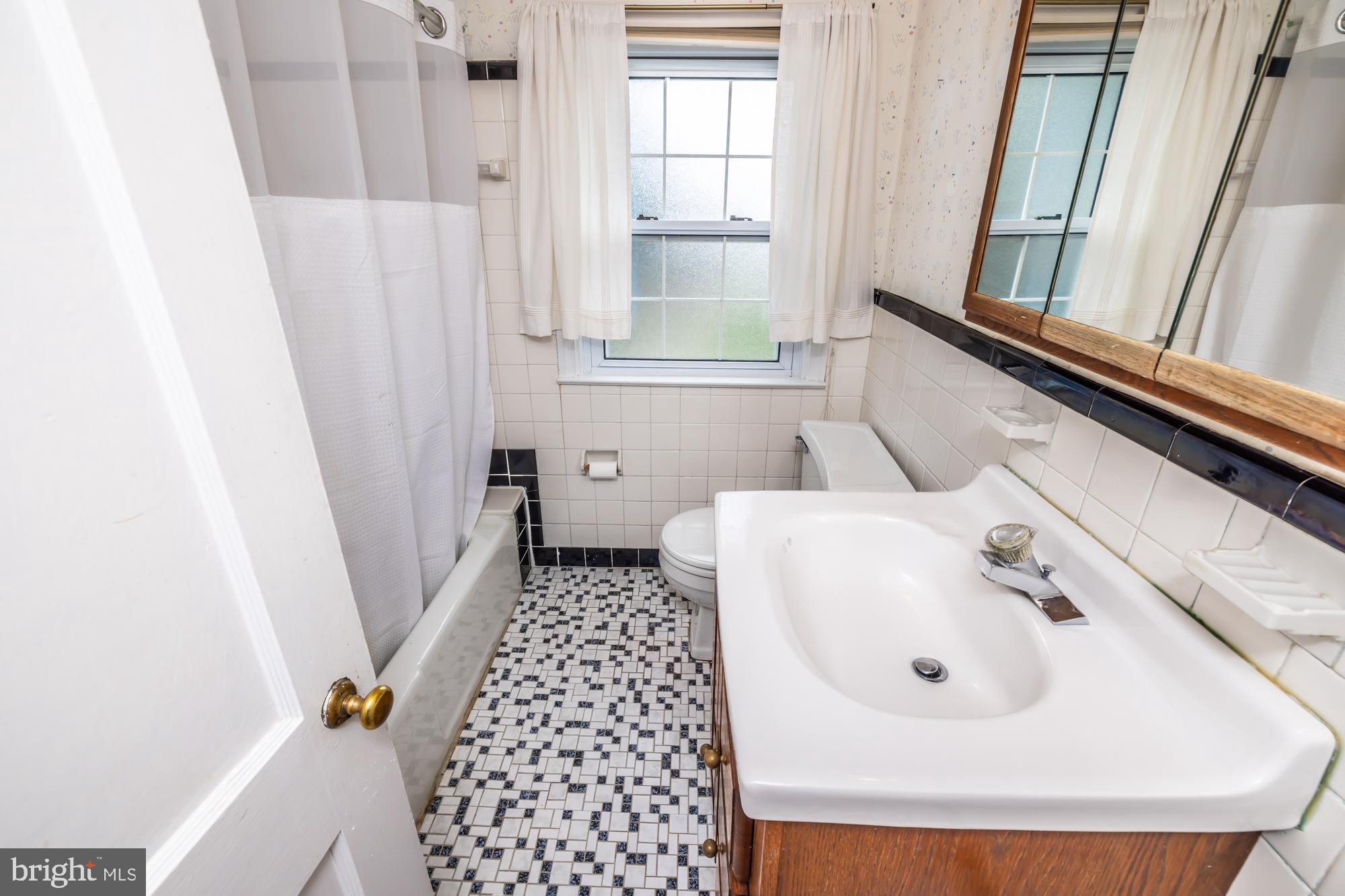 156 Flintlock Road Drexel Hill, PA 19026 - Photo 26 of 37 Gallery Image 26