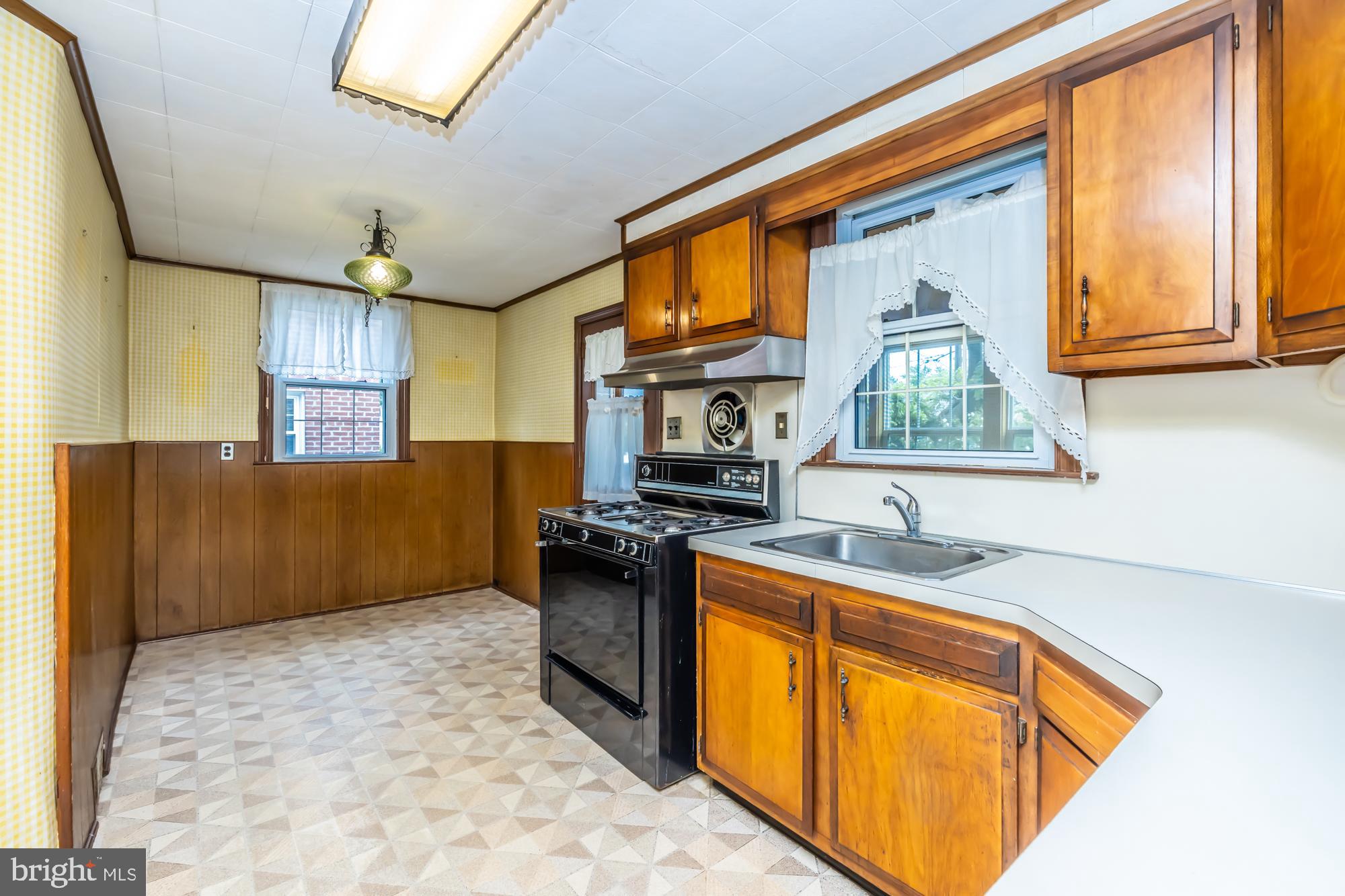 156 Flintlock Road Drexel Hill, PA 19026 - Photo 9 of 37 Gallery Image 9
