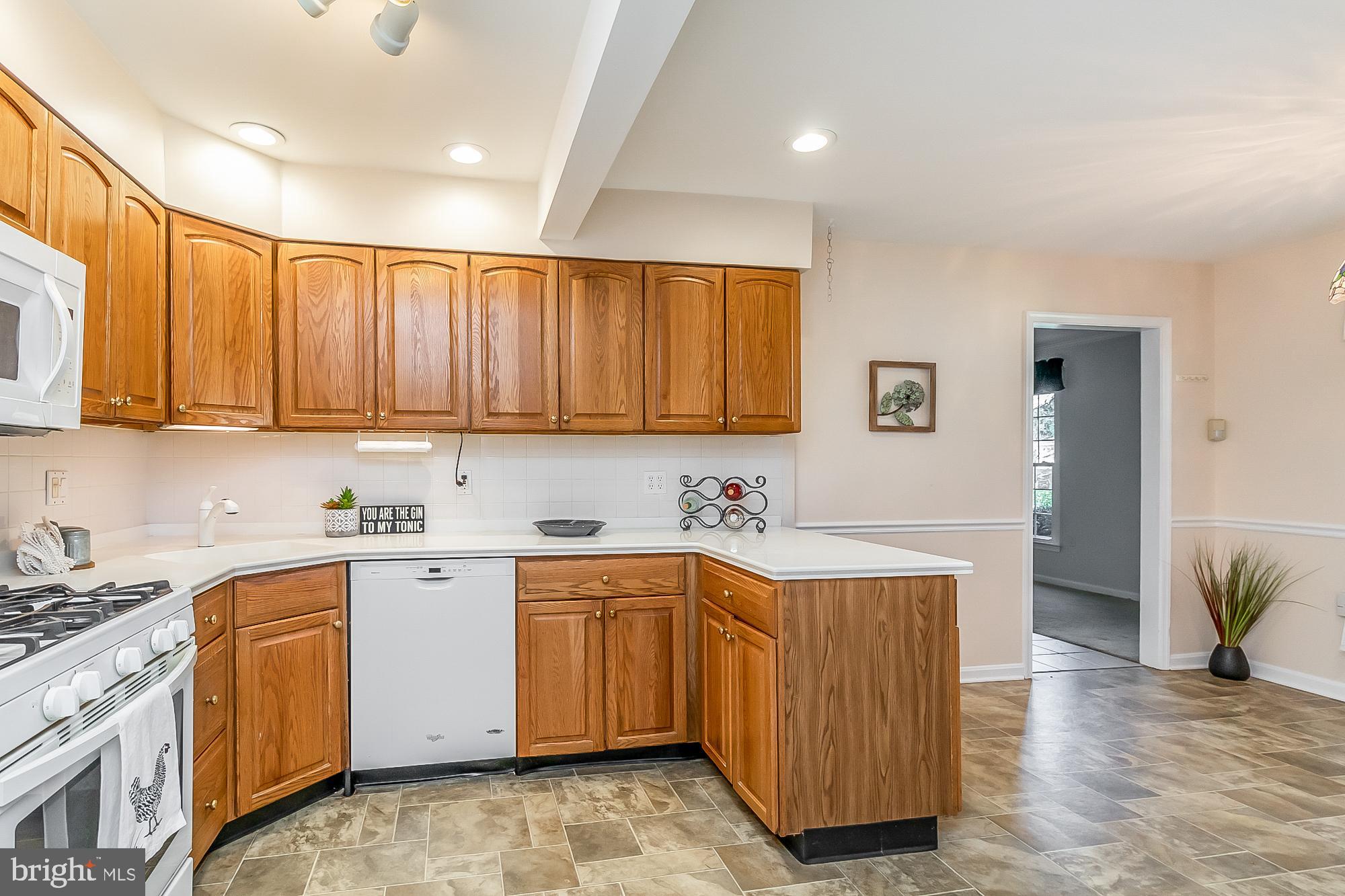 822 Staffordshire Road Cockeysville, MD 21030 - Photo 10 of 27 wonderful wood cabinets