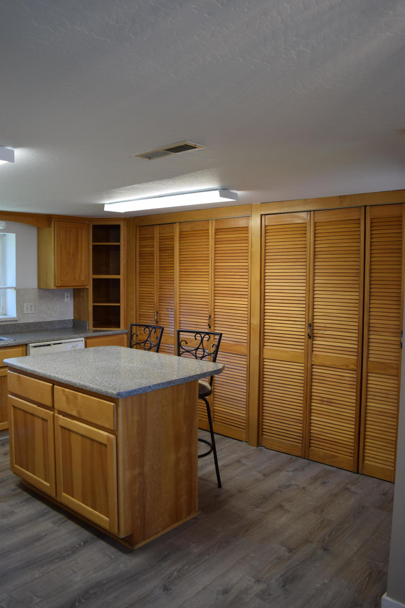 204 Wilson Road Central Point, OR 97502 - Photo 12 of 53 DSC_0777