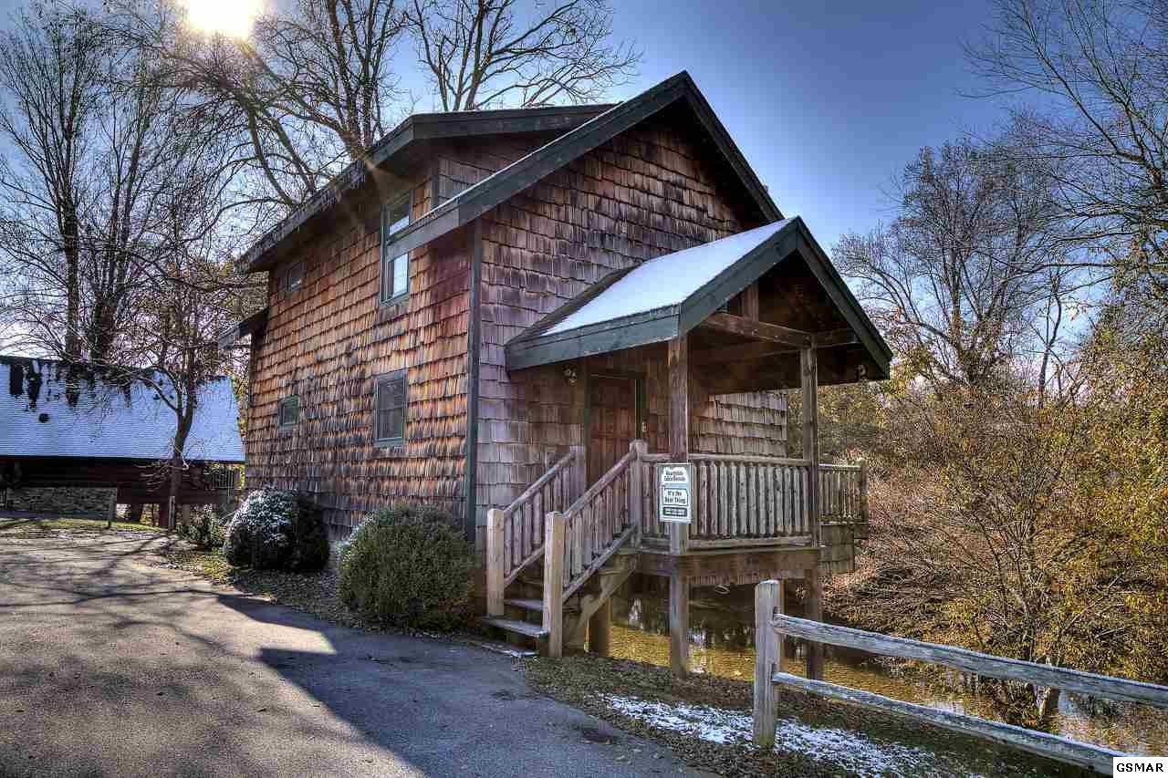 1820 Pittman Center Road Sevierville, TN 37876 - Photo 1 of 27