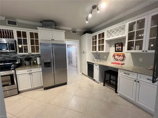 $7,000 | 8125 Celeste Drive, Unit 5113, Naples, FL 34113
