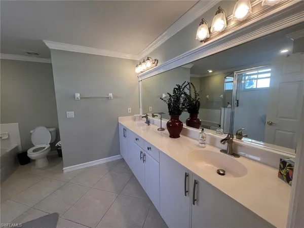 $7,000 | 8125 Celeste Drive, Unit 5113, Naples, FL 34113