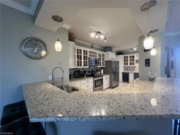 $7,000 | 8125 Celeste Drive, Unit 5113, Naples, FL 34113