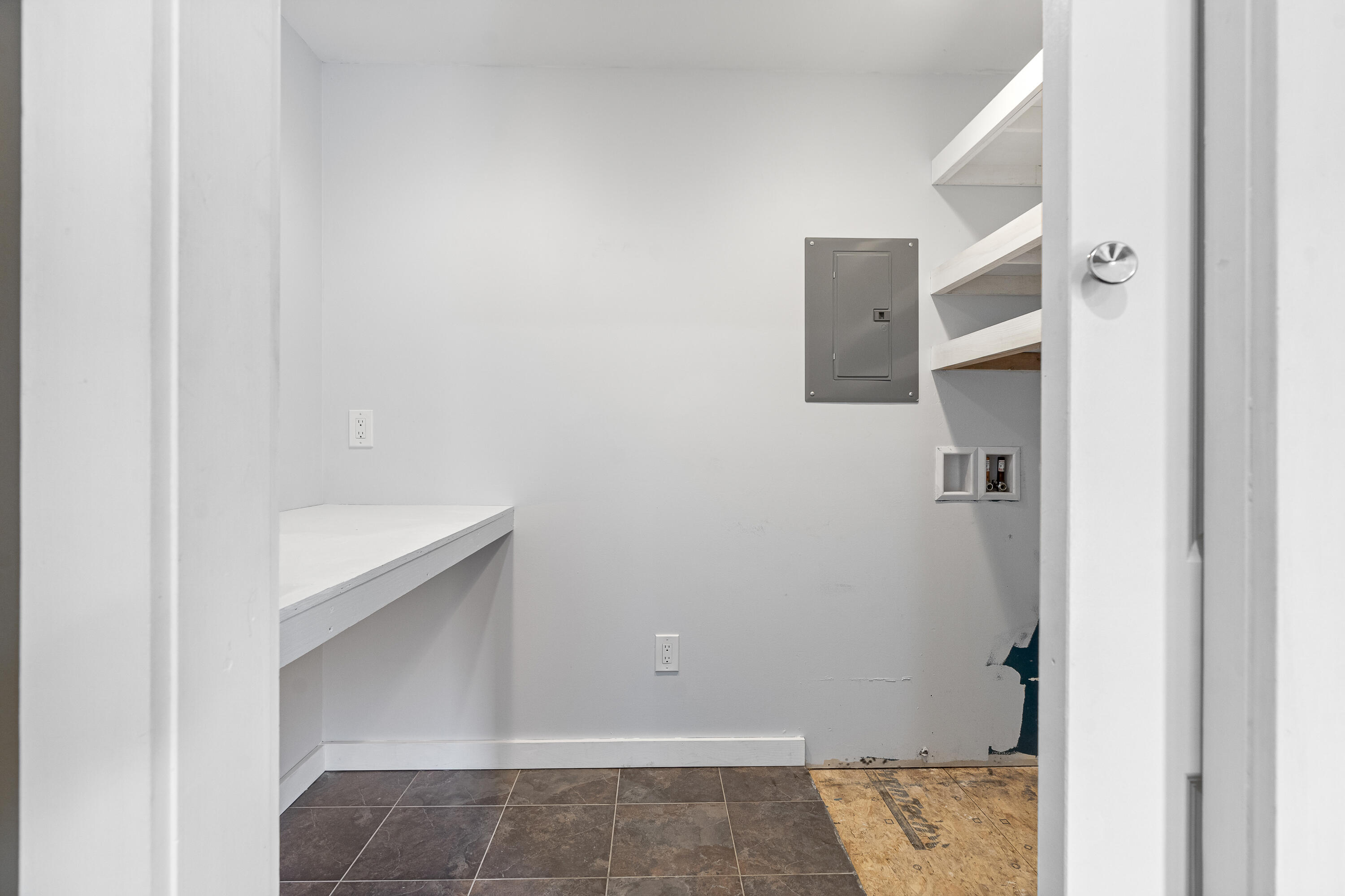 936 Highway 129 Walpole, ME 04573 - Photo 37 of 50 Laundry Room 936 ME-129 Walpole, ME-60