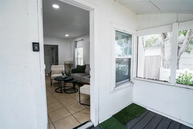 $2,400 | 1361 29th Street South, St. Petersburg, FL 33712