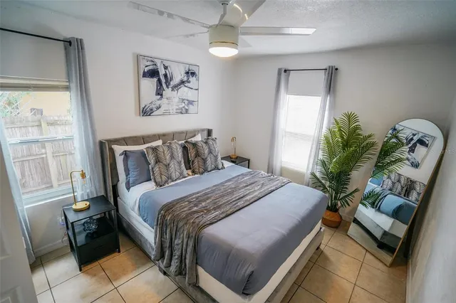 $2,400 | 1361 29th Street South, St. Petersburg, FL 33712