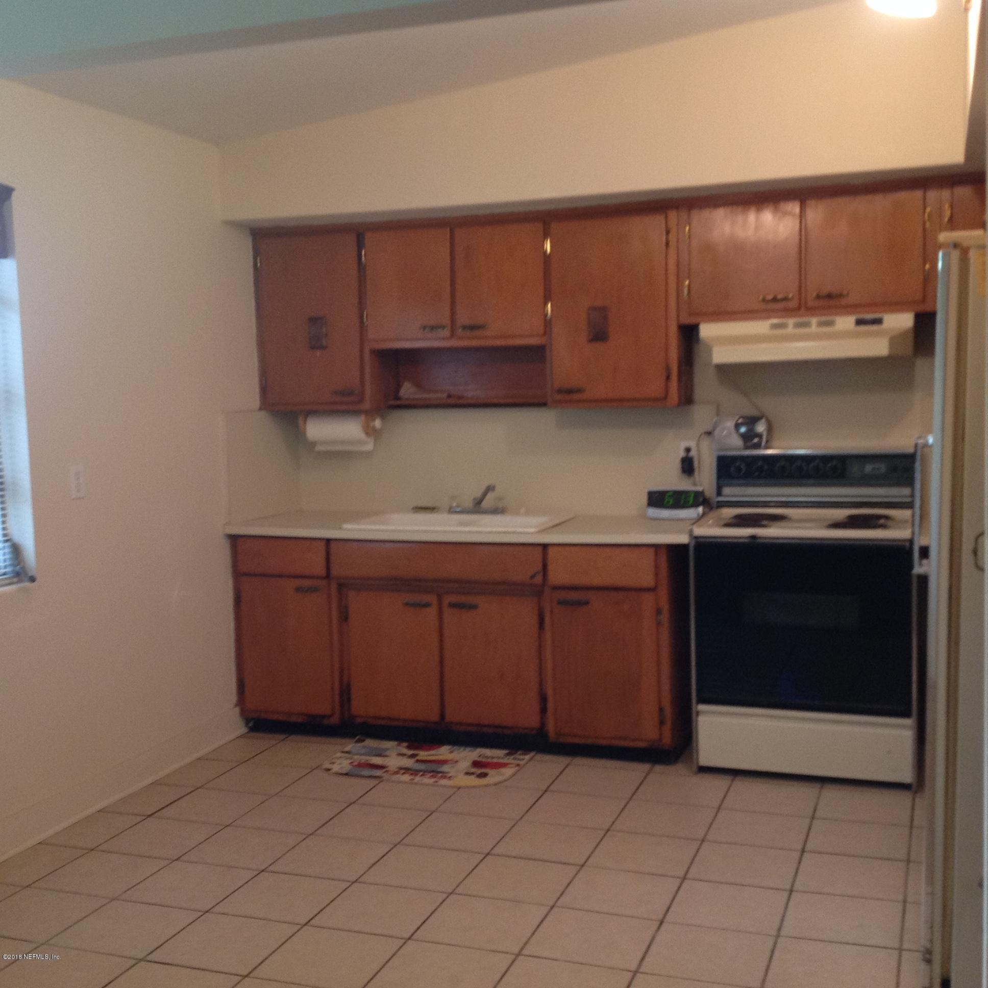 2706 Lorna Road Jacksonville, FL 32211 - Photo 8 of 24 Kitchen