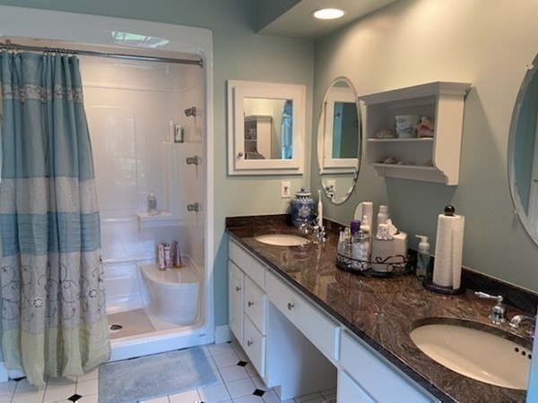 8 Tyringham Road Seekonk, MA 02771 - Photo 25 of 42