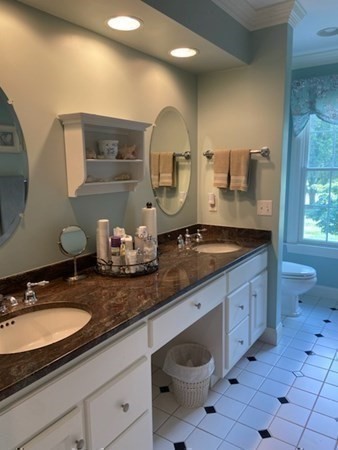 8 Tyringham Road Seekonk, MA 02771 - Photo 26 of 42