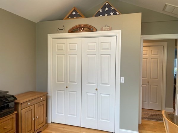 8 Tyringham Road Seekonk, MA 02771 - Photo 29 of 42