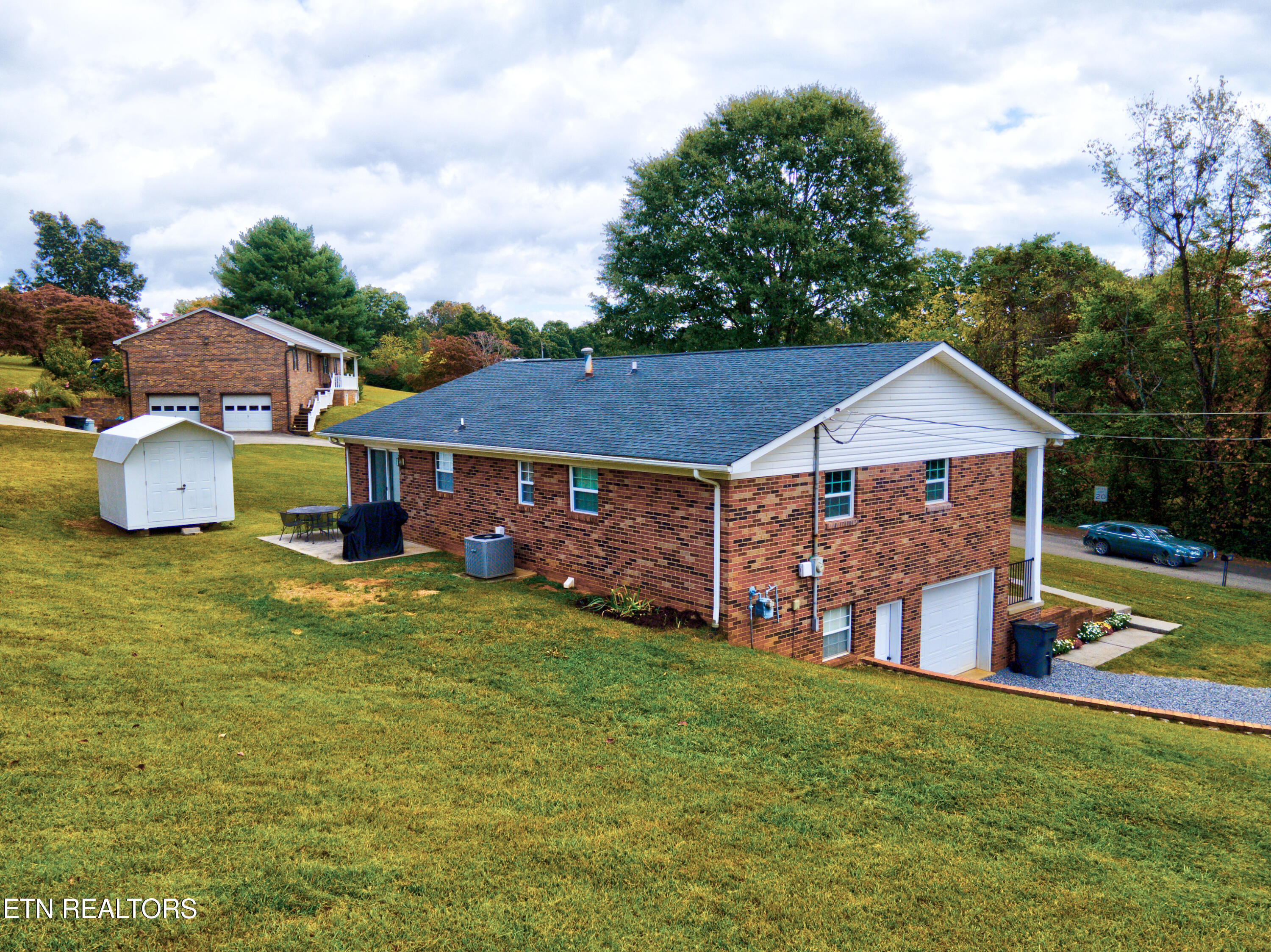 2935 Rambling Road Maryville, TN 37801 - Photo 4 of 40 2935RamblingRd003