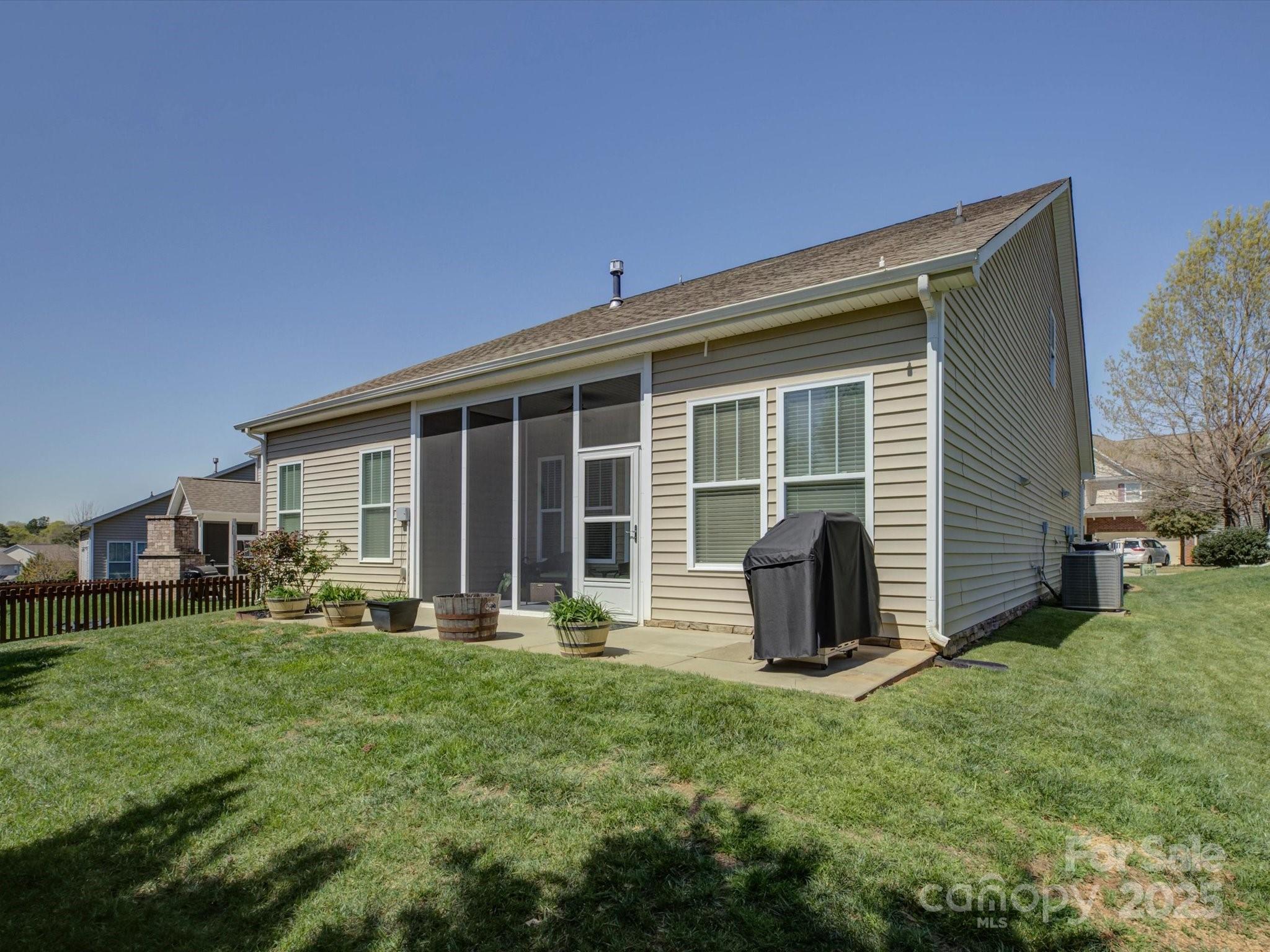 7441 Hamilton Bridge Road Charlotte, NC 28278 - Photo 38 of 47 Gallery Image 38