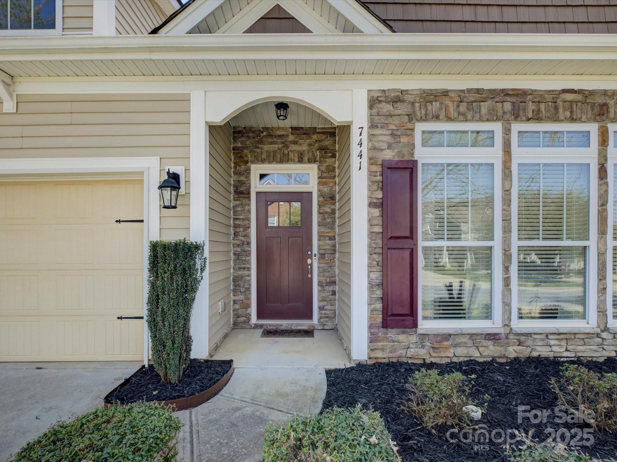 7441 Hamilton Bridge Road Charlotte, NC 28278 - Photo 4 of 47 Gallery Image 4