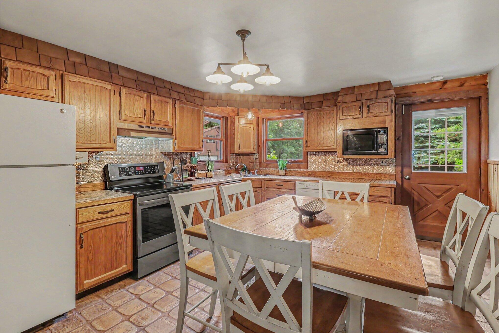 1384 Olson Road Manistee, MI 49660 - Photo 12 of 35 Eat-In Kitchen