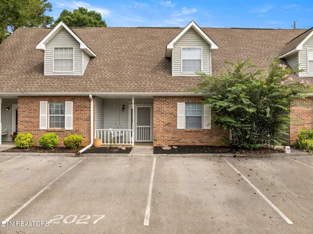 $259,000 | 2027 Silverbrook Drive, Knoxville, TN 37923