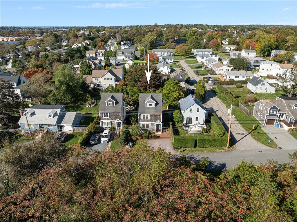 202 Reservoir Road Middletown, RI 02842 - Photo 3 of 50