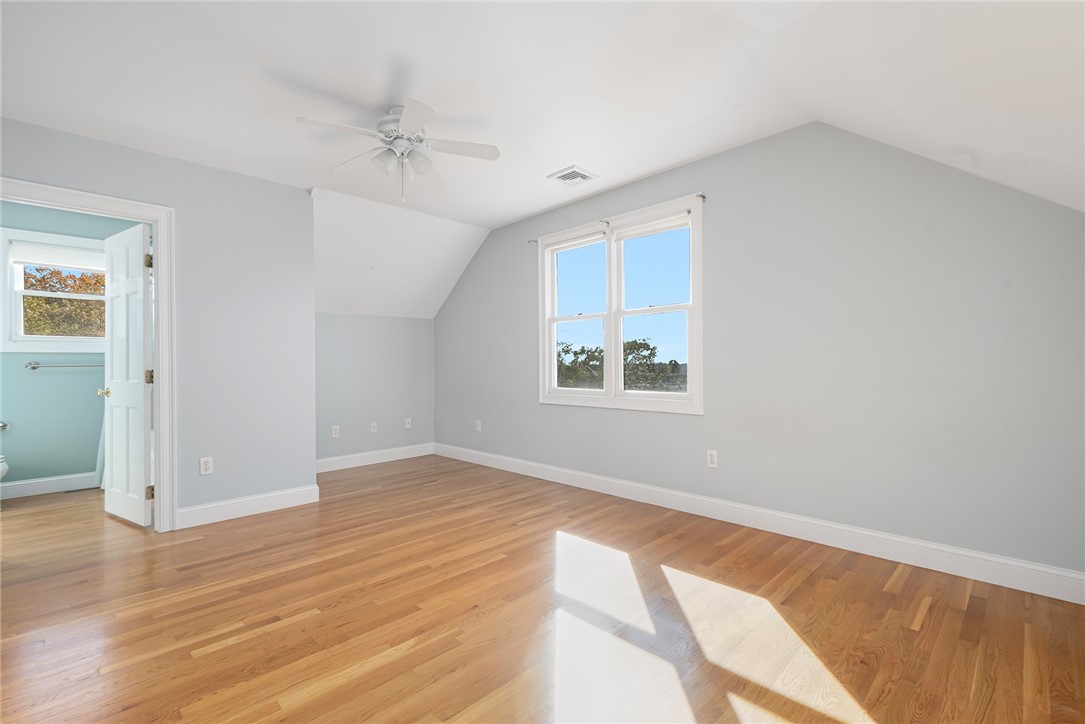 202 Reservoir Road Middletown, RI 02842 - Photo 39 of 50