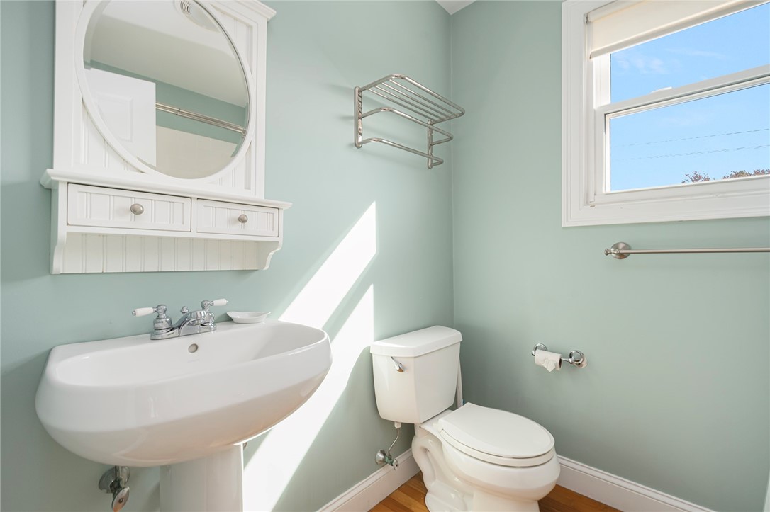 202 Reservoir Road Middletown, RI 02842 - Photo 40 of 50