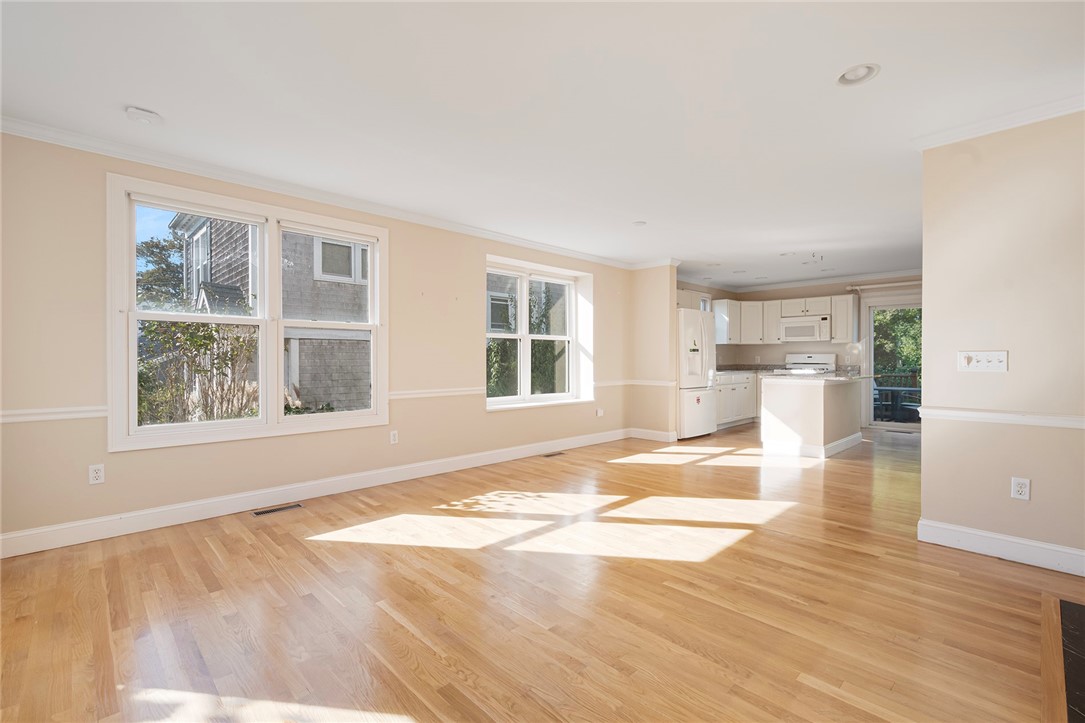 202 Reservoir Road Middletown, RI 02842 - Photo 7 of 50