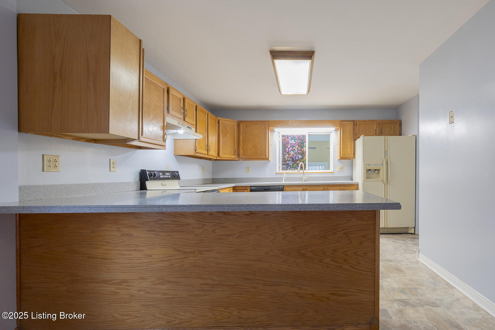 1317 Dahl Road Louisville, KY 40213 - Photo 22 of 37 27