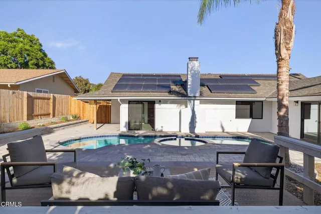 $1,295,000 | 511 Beverly Circle, Camarillo, CA 93010