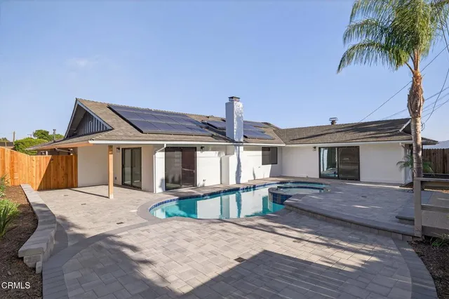 $1,295,000 | 511 Beverly Circle, Camarillo, CA 93010