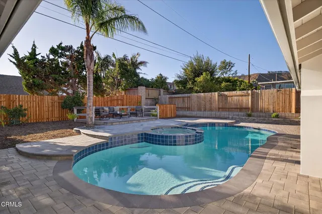 $1,295,000 | 511 Beverly Circle, Camarillo, CA 93010