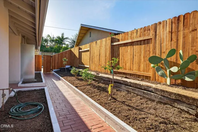 $1,295,000 | 511 Beverly Circle, Camarillo, CA 93010