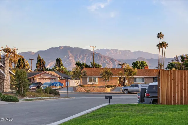 $1,295,000 | 511 Beverly Circle, Camarillo, CA 93010